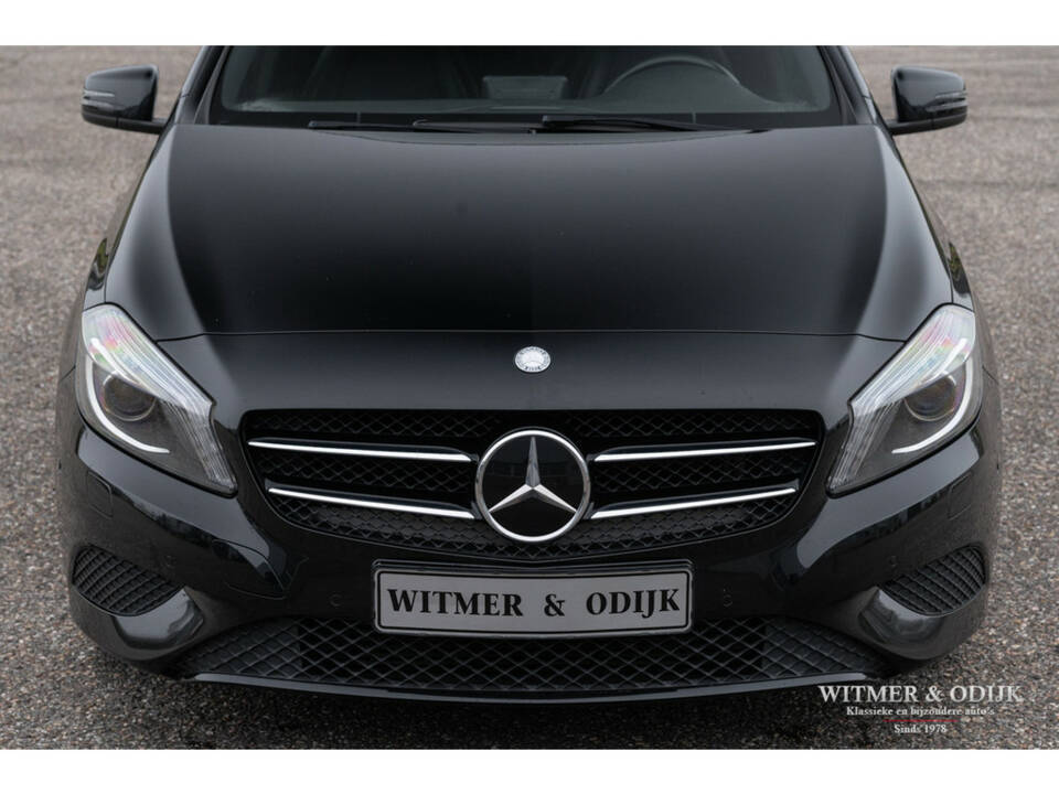 Image 17/32 of Mercedes-Benz A 180 (2014)