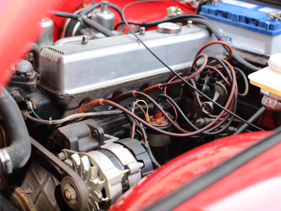 Image 24/49 of Triumph TR 6 (1976)