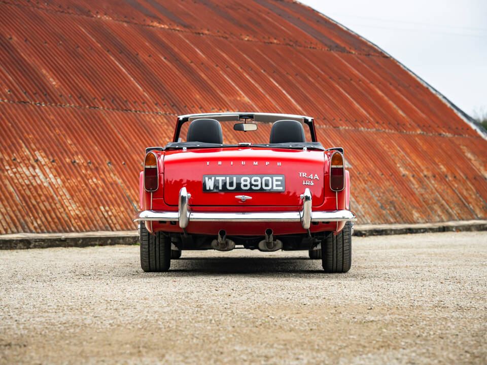 Afbeelding 6/45 van Triumph TR 4A IRS (1967)