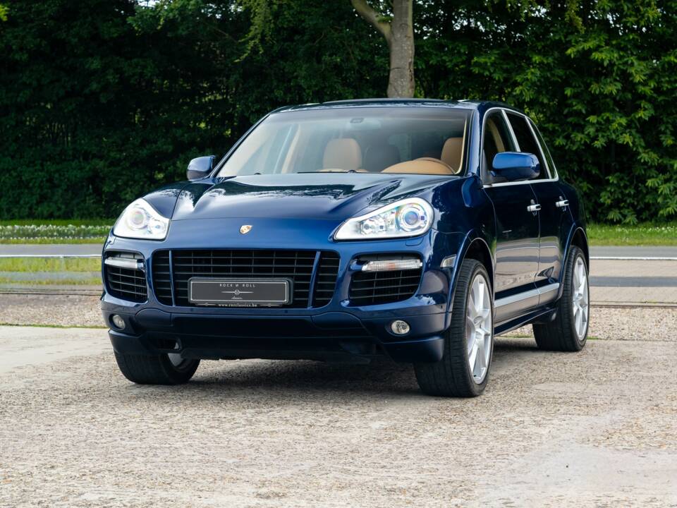 Image 8/25 of Porsche Cayenne Turbo (2008)