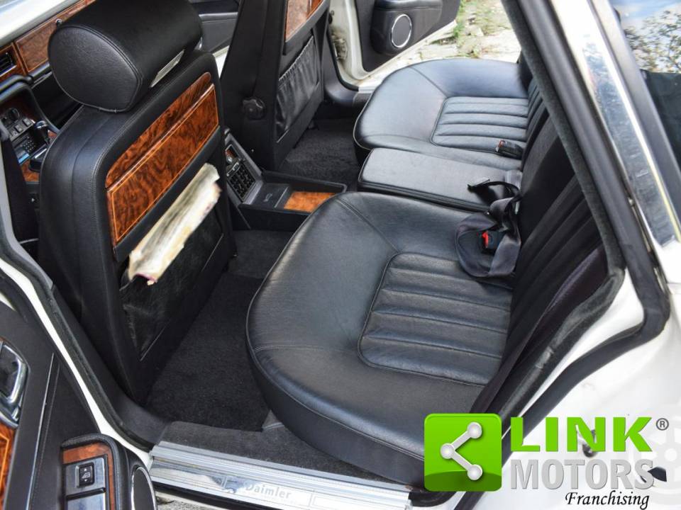 Bild 9/9 von Daimler XJ 6 4.0 (1990)