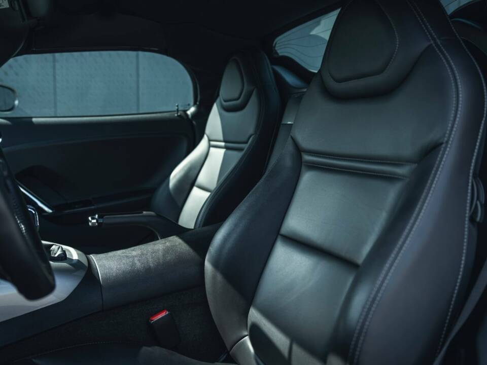 Bild 14/15 von Opel GT (2008)