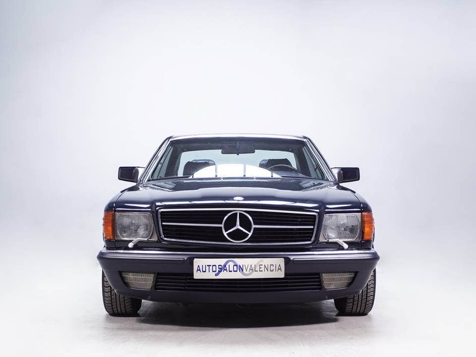 Image 2/34 de Mercedes-Benz 500 SEC (1984)