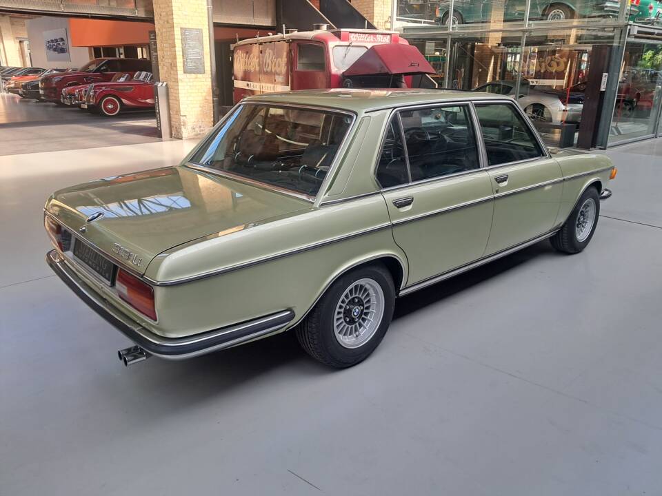 Immagine 3/39 di BMW 3,3 Li (1977)