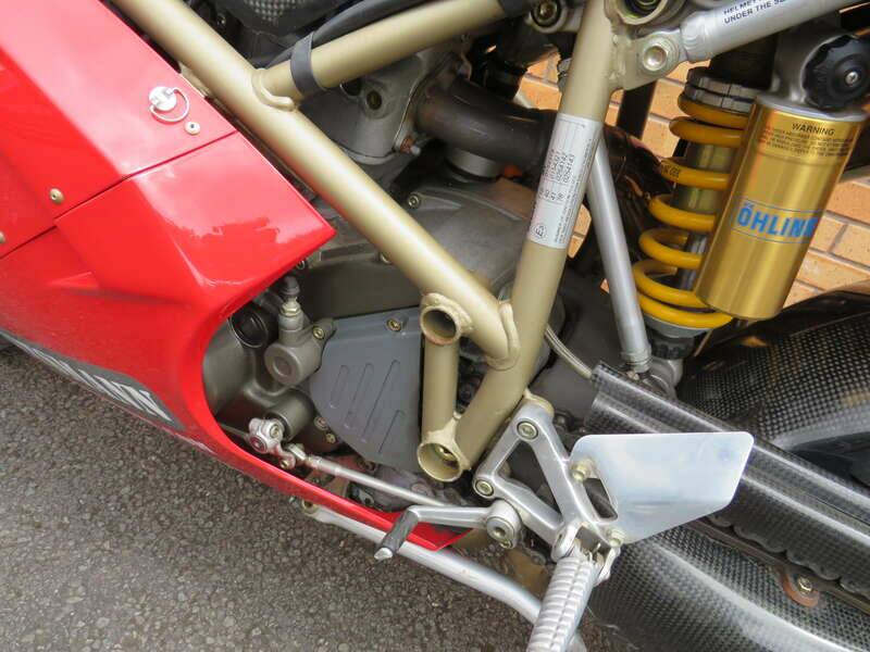 Immagine 23/50 di Ducati 916 R (2000)