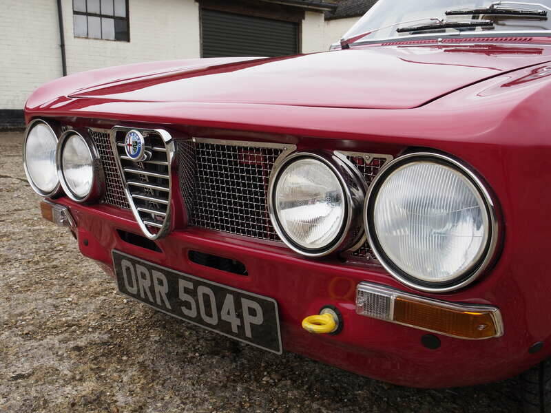 Image 37/49 of Alfa Romeo Giulia 1600 GT Junior (1976)