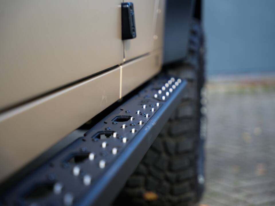 Bild 25/58 von Land Rover Defender 110 (2013)