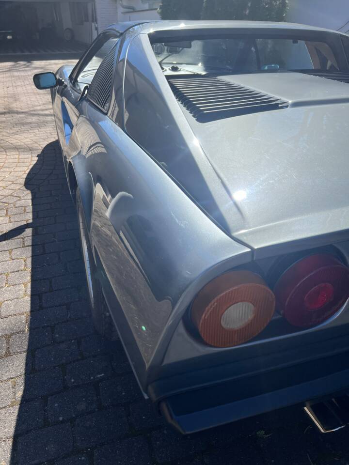 Image 99/114 de Ferrari 308 GTS Quattrovalvole (1985)