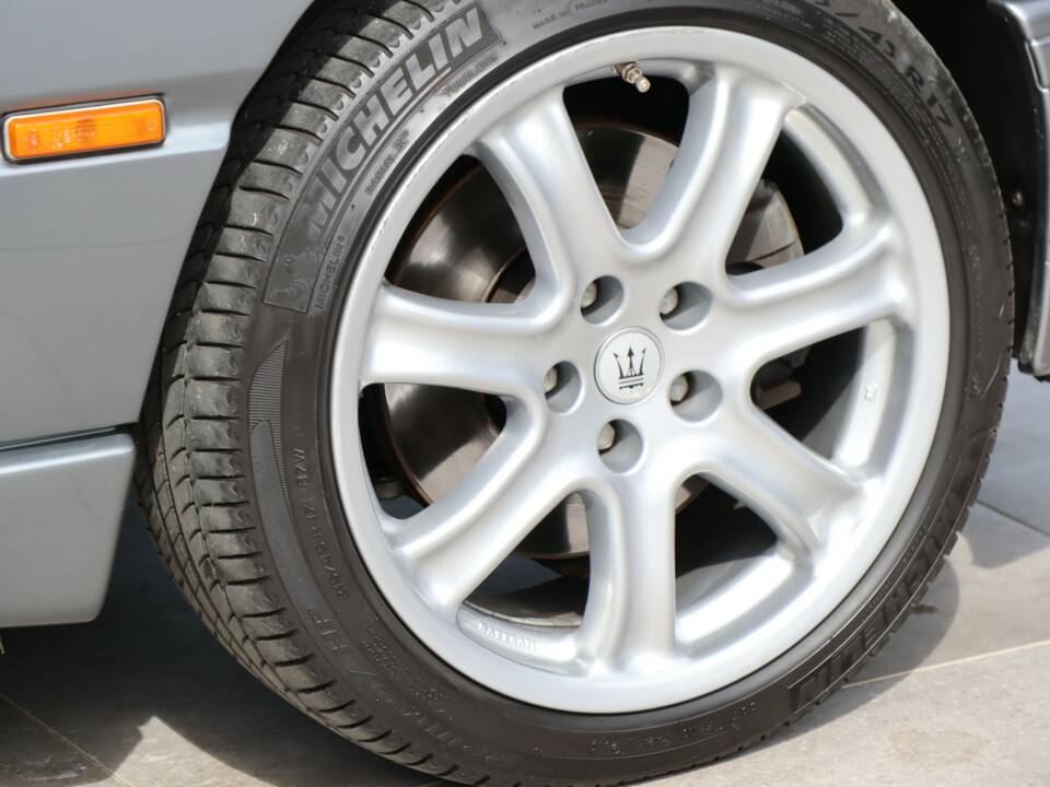 Bild 34/50 von Maserati Ghibli 2.0 (1995)