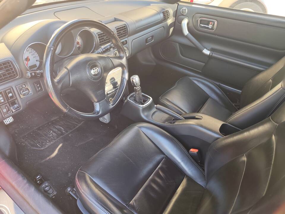 Image 14/57 of Toyota MR2 (2003)