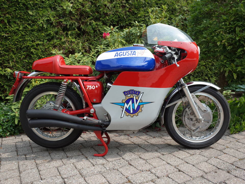 Immagine 1/36 di MV Agusta DUMMY (1972)