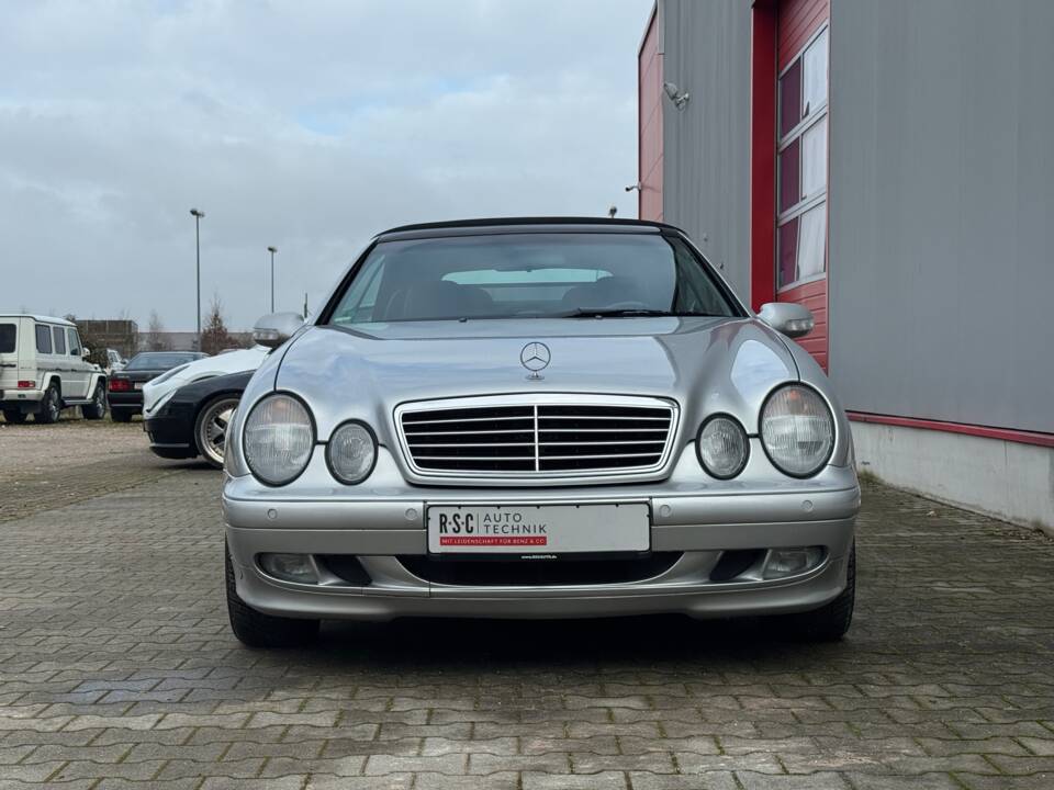 Image 7/50 of Mercedes-Benz CLK 230 Kompressor (2001)