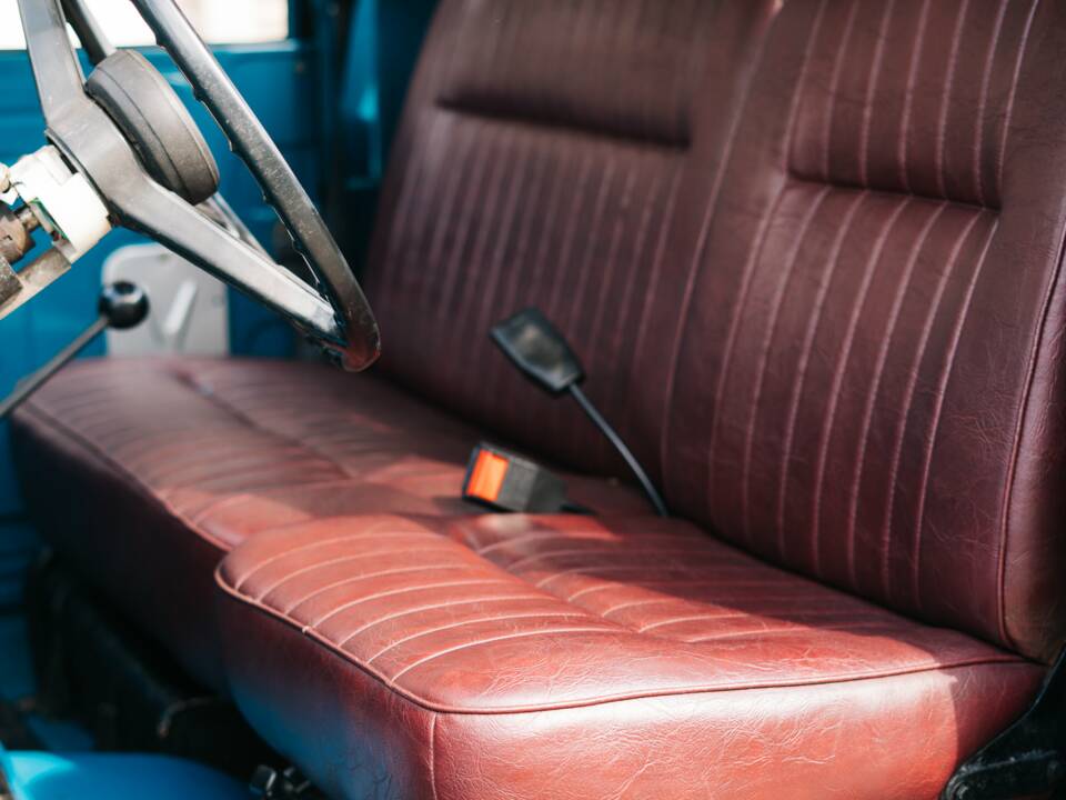 Image 8/20 of Toyota Land Cruiser FJ 45 (1976)