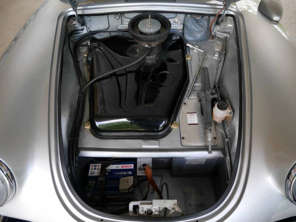 Image 30/37 of Porsche 356 B 1600 Super 90 (1963)