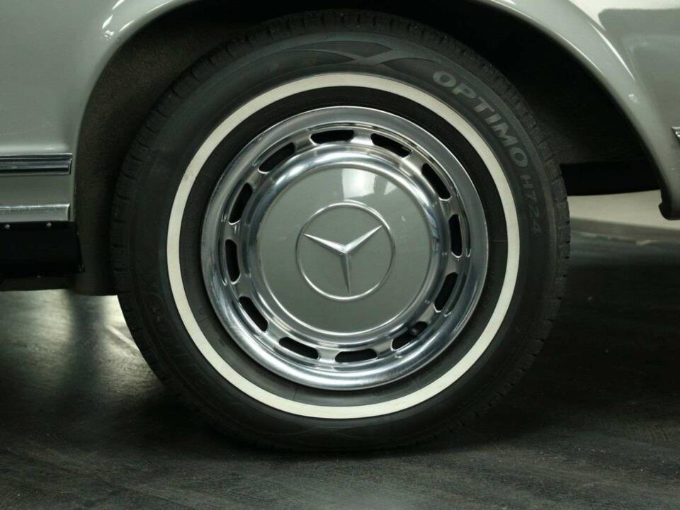 Bild 49/50 von Mercedes-Benz 250 SE (1968)