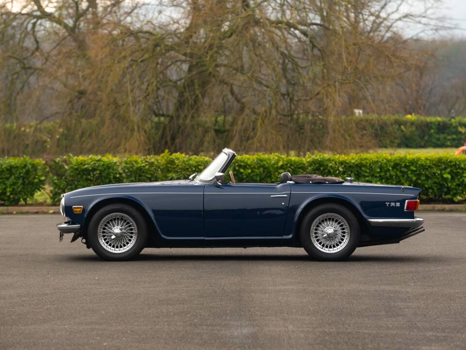 Image 11/30 de Triumph TR 6 (1974)