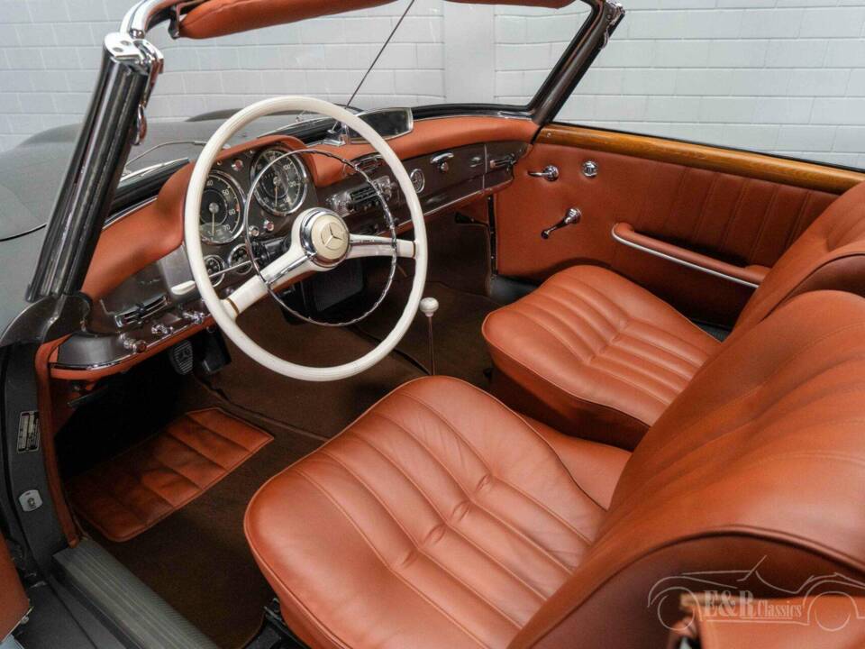 Image 2/19 de Mercedes-Benz 190 SL (1962)
