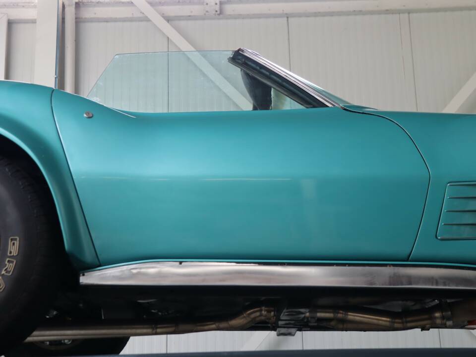 Image 32/50 of Chevrolet Corvette Stingray (1972)