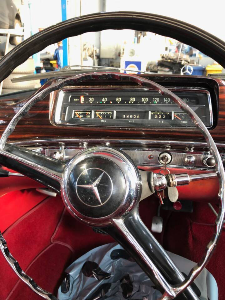 Bild 13/73 von Mercedes-Benz 220 S Cabriolet (1957)