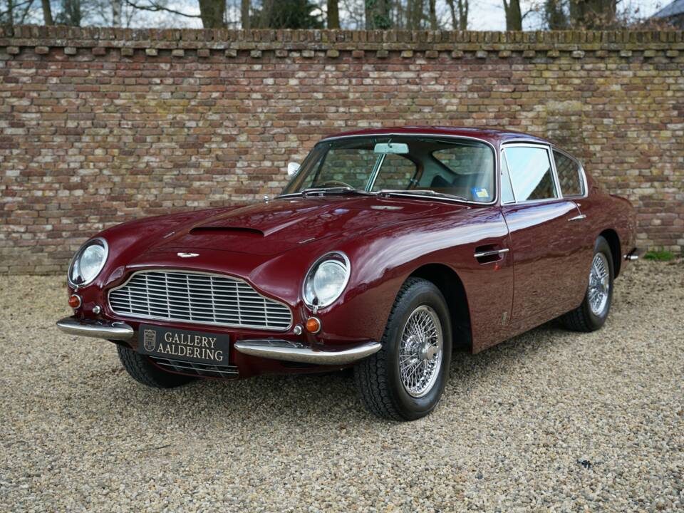 Bild 26/50 von Aston Martin DB 6 Vantage (1966)