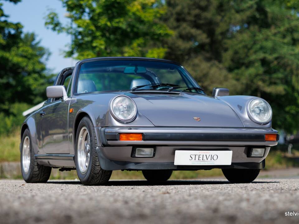 Image 5/44 de Porsche 911 Carrera 3.2 &quot;#250.000 911&quot; (1988)