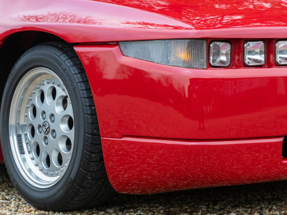 Image 47/50 de Alfa Romeo SZ (1991)