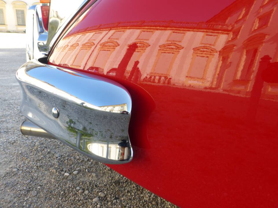Image 45/174 of Jaguar XK 150 3.4 S OTS (1958)