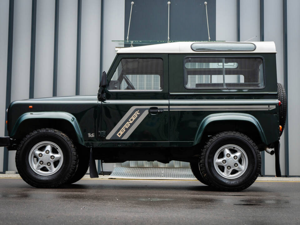 Immagine 24/41 di Land Rover Defender 90 (1995)