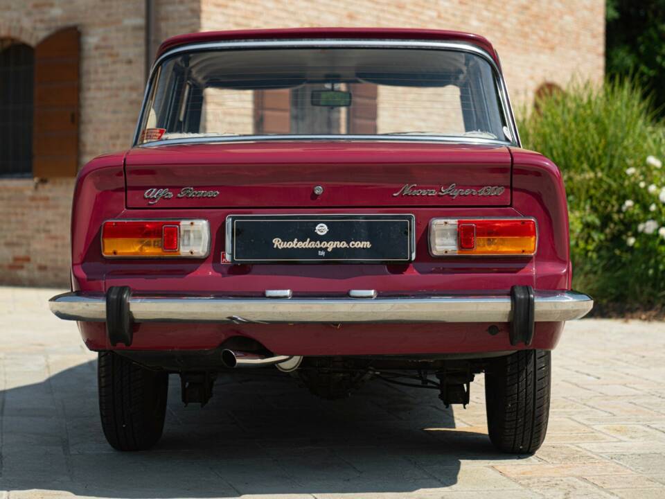 Immagine 8/50 di Alfa Romeo Giulia Nuova Super 1300 (1974)