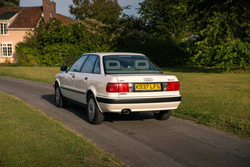 Image 40/50 of Audi 80 - 2.0 E (1993)