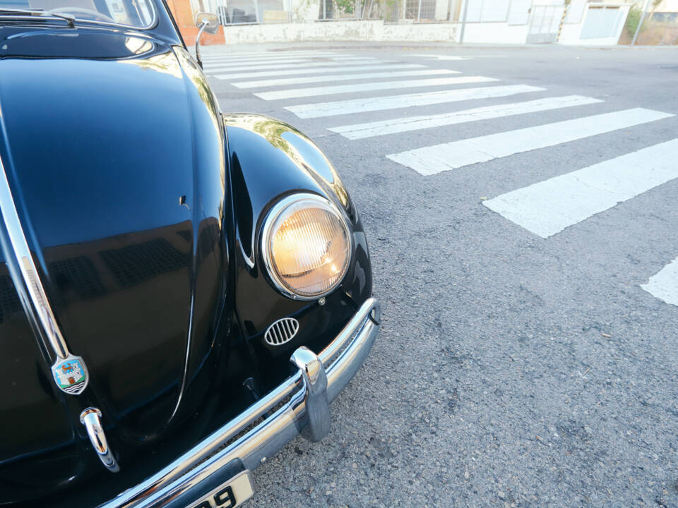 Image 71/130 of Volkswagen Beetle 1200 Export &quot;Oval&quot; (1954)