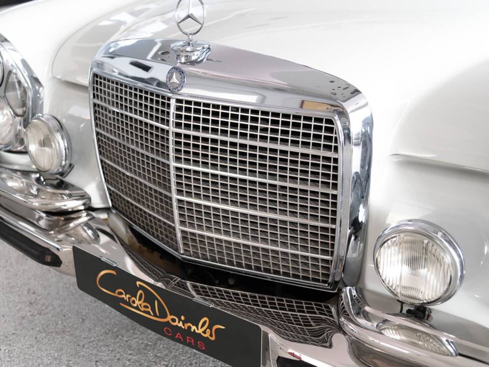 Bild 21/39 von Mercedes-Benz 280 SE 3,5 (1970)