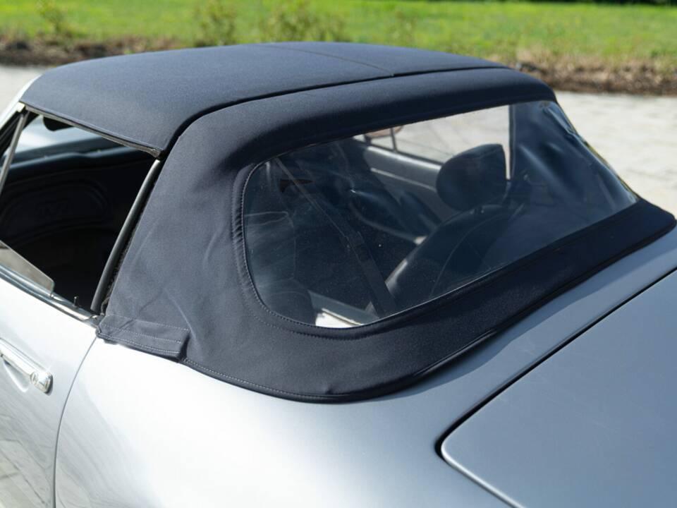 Immagine 18/50 di TVR S2 (1989)