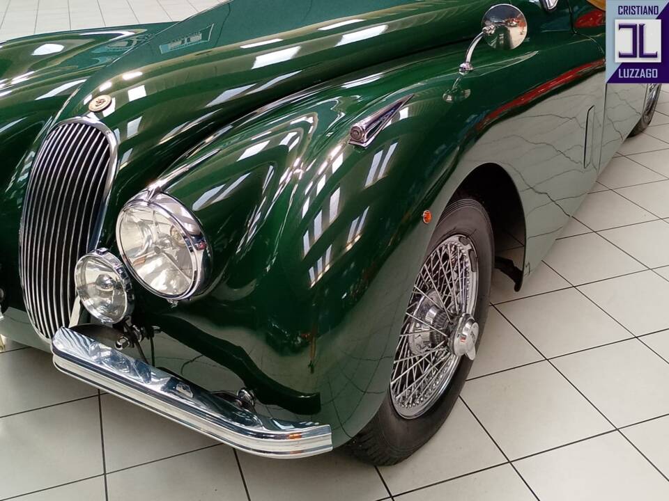 Image 20/57 of Jaguar XK 120 SE OTS (1953)