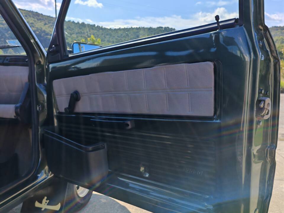 Bild 31/44 von FIAT Panda 4x4 1,0 (1990)