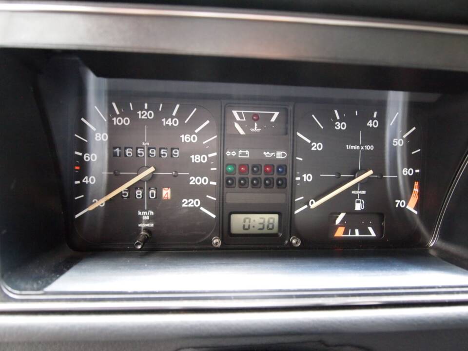 Image 75/148 of Volkswagen Golf Mk I Convertible 1.6 (1988)