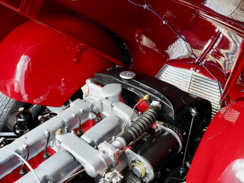 Imagen 43/50 de Aston Martin DB 2/4 Mk II DHC (1955)