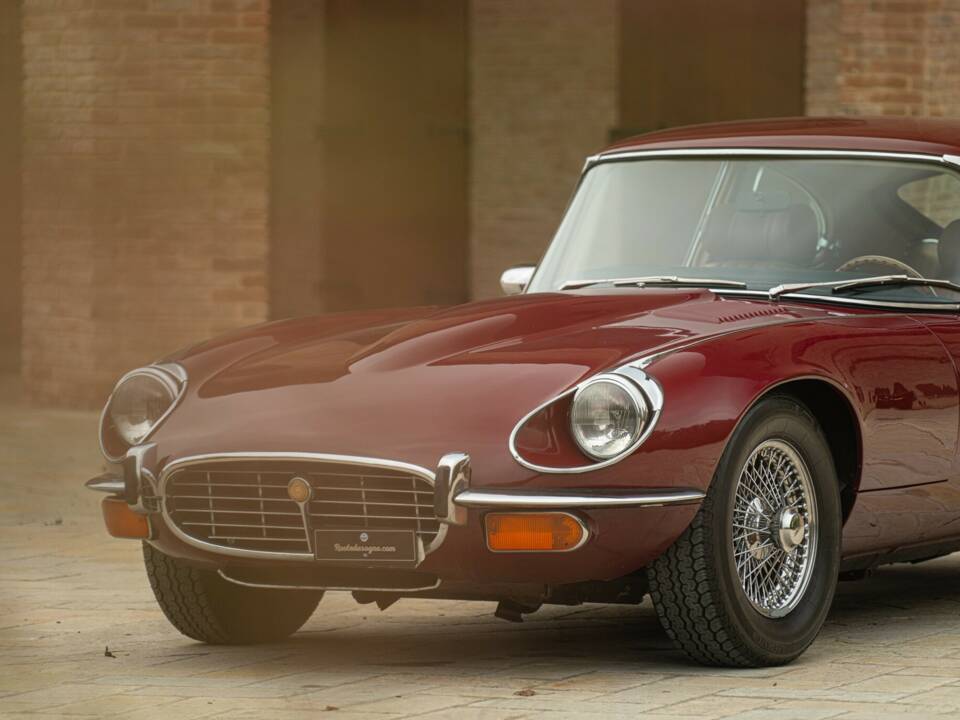 Bild 47/50 von Jaguar Type E V12 (2+2) (1972)