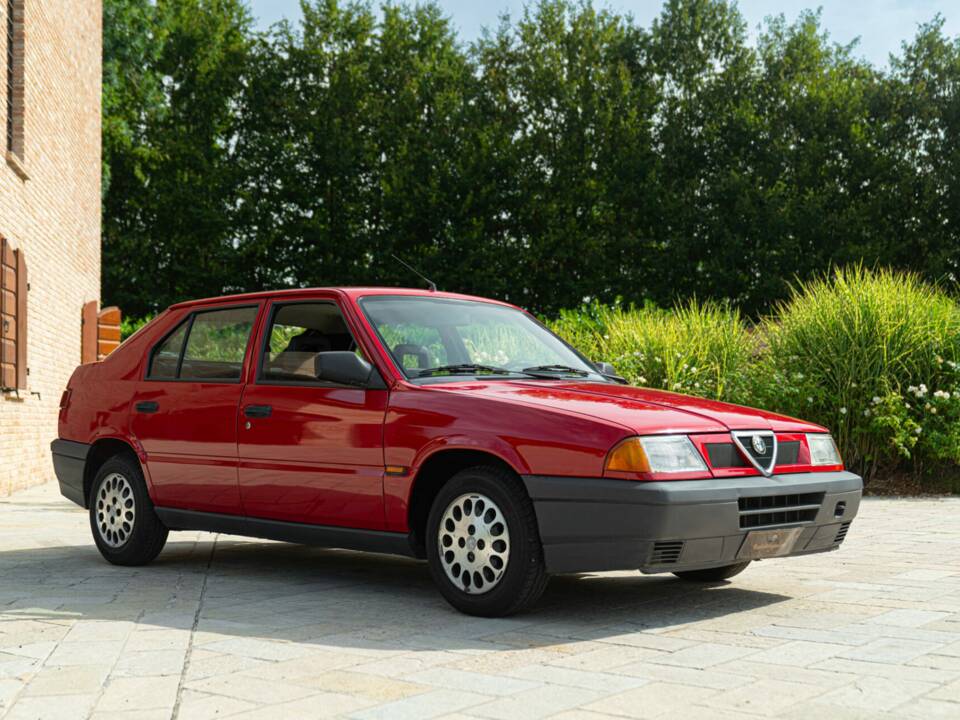 Afbeelding 8/45 van Alfa Romeo 33 - 1.3 (1991)