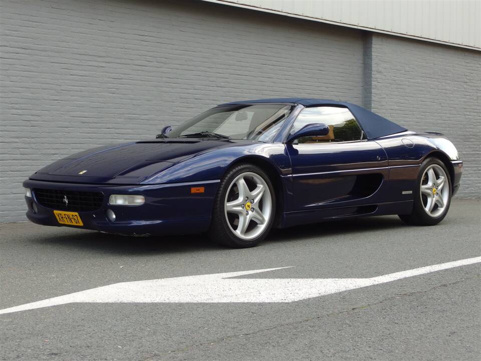 Afbeelding 2/100 van Ferrari F 355 Spider (1997)