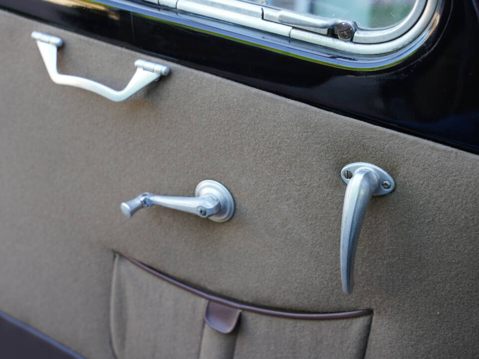 Image 47/50 of Lancia Appia C10 (1954)