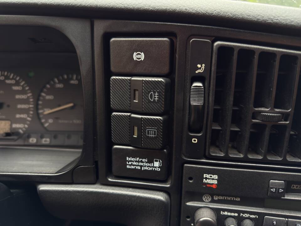 Bild 35/40 von Volkswagen Corrado 2.0 16V (1991)
