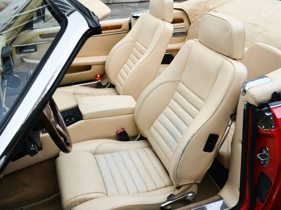 Image 34/45 of Jaguar XJ-S Convertible (1990)