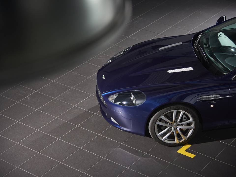 Aston Martin DB 9 - Front Von Oben