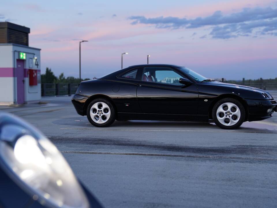 Imagen 37/90 de Alfa Romeo GTV 2.0 Twin Spark (1998)