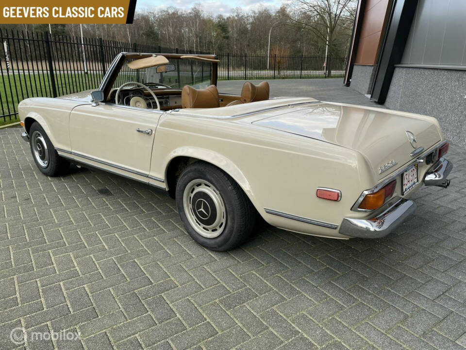 Afbeelding 14/20 van Mercedes-Benz 280 SL (1970)