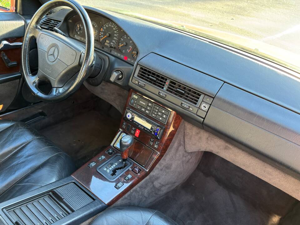 Afbeelding 15/64 van Mercedes-Benz SL 500 (1996)