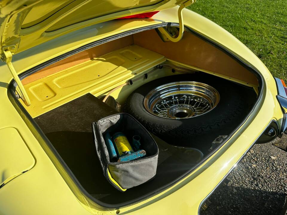 Afbeelding 66/100 van Jaguar E-Type (1968)