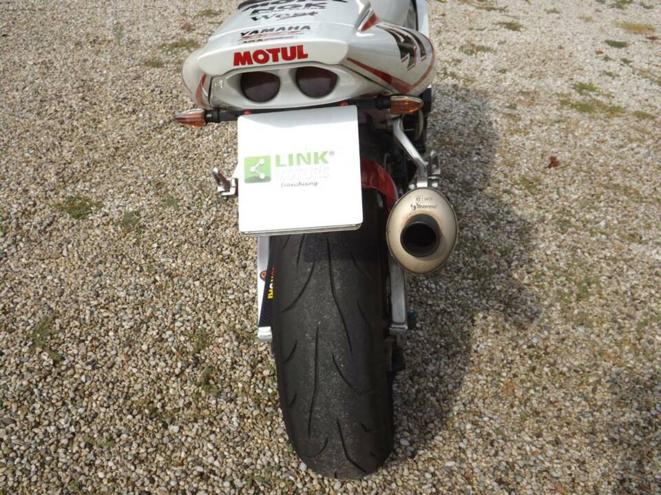 Image 31/50 of Yamaha YZF 1000 R1 (1998)