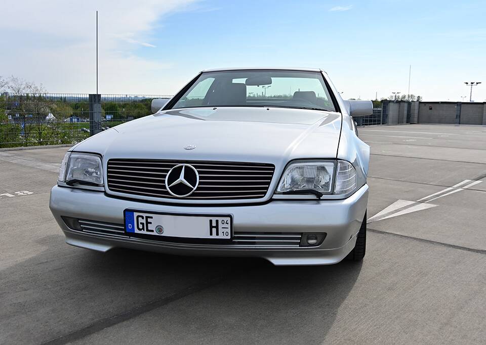 Image 2/18 de Mercedes-Benz SL 320 (1993)